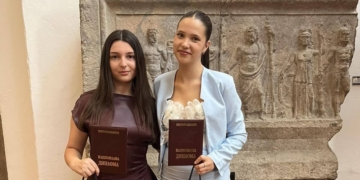 Дойче шуле се гордее с две носителки на „Национална диплома“ от общо 4 отличия за Русе