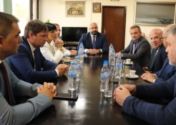 Русе Медиа - За да знаеш повече Обсъдиха развитието на спорта и подкрепата за клубовете в Русенско