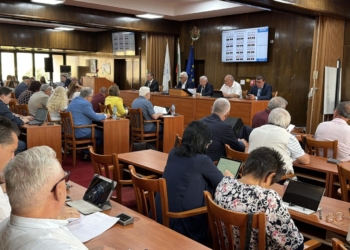 Русе Медиа - За да знаеш повече Общинският съвет в Русе прие бюджет 2026 г. и присъди почетно гражданство на Стефан Цанев