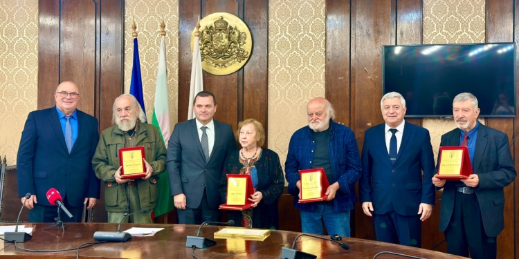 Русе Медиа - За да знаеш повече Русе Медиа - За да знаеш повече
