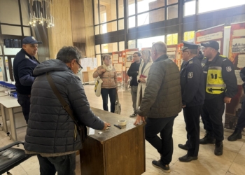 Русе Медиа - За да знаеш повече Започнаха да носят в Русе материалите за изборите